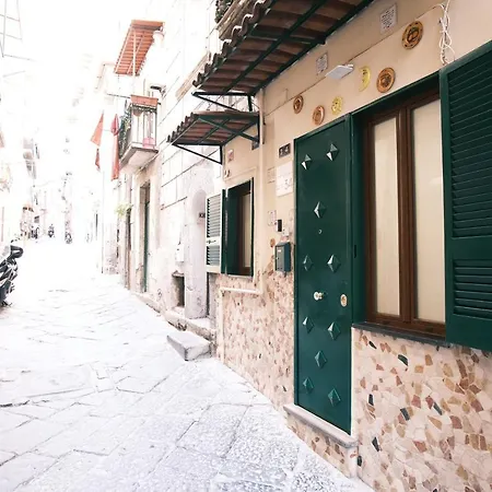 Montagnola34 - Historic Center Naples